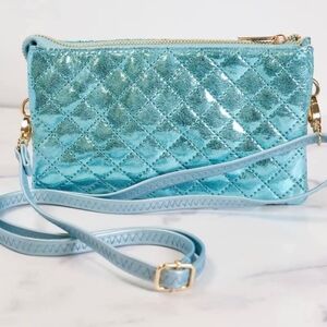 New With Tags Caroline Hill Aqua Marine Pop Quilted  Crossbody Wristlet Purse